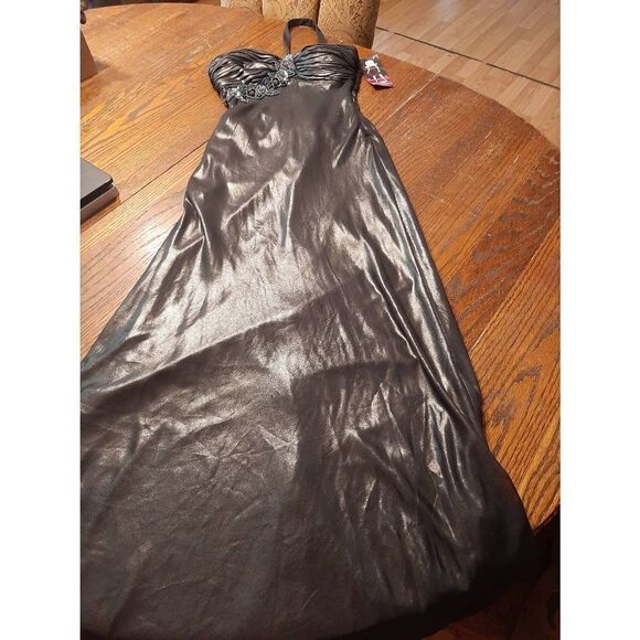 New Jr Size 3 Blondie Nights Sleeveless One Shoulder Formal SemiFormal Dress NWT - Picture 2 of 10